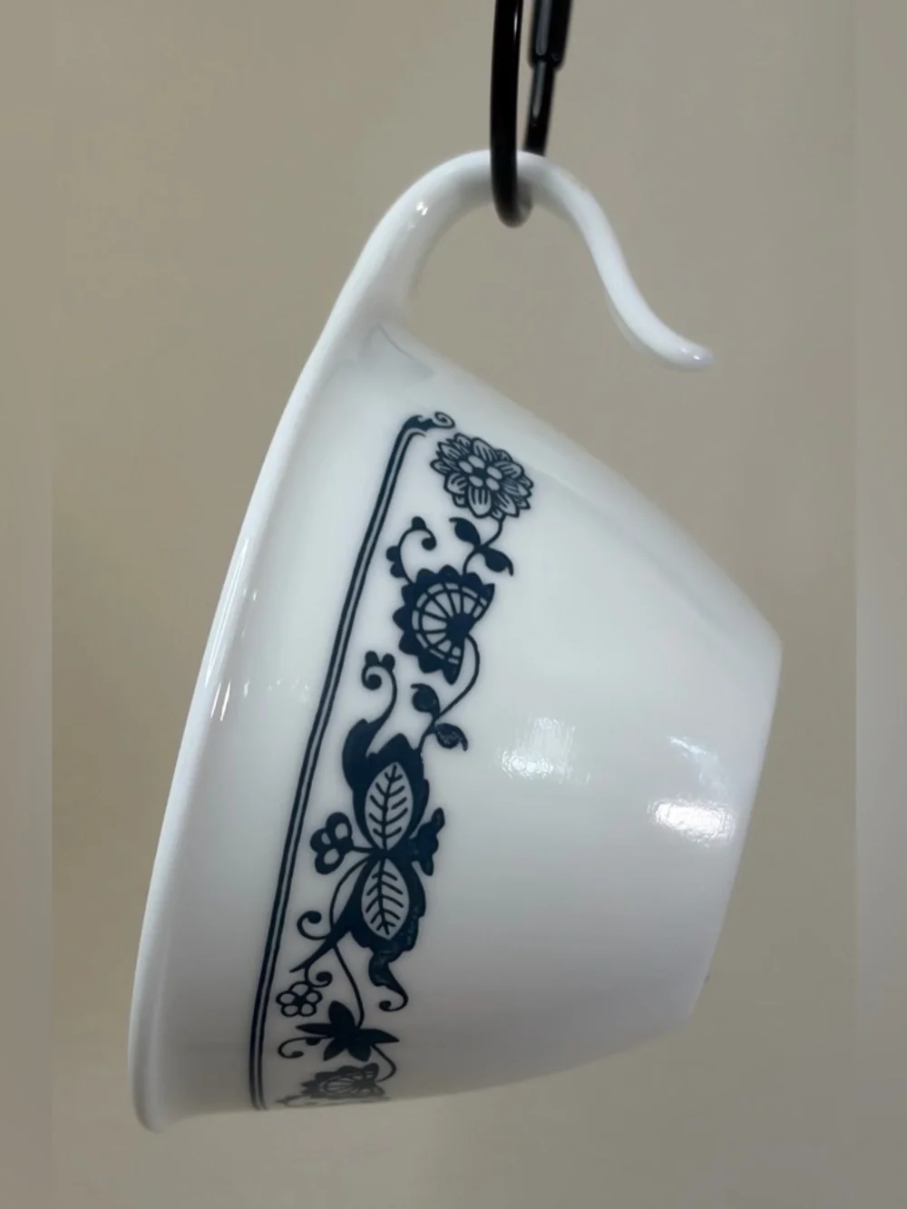 Corelle’s Old Town Blue Onion Hook Handle Cup